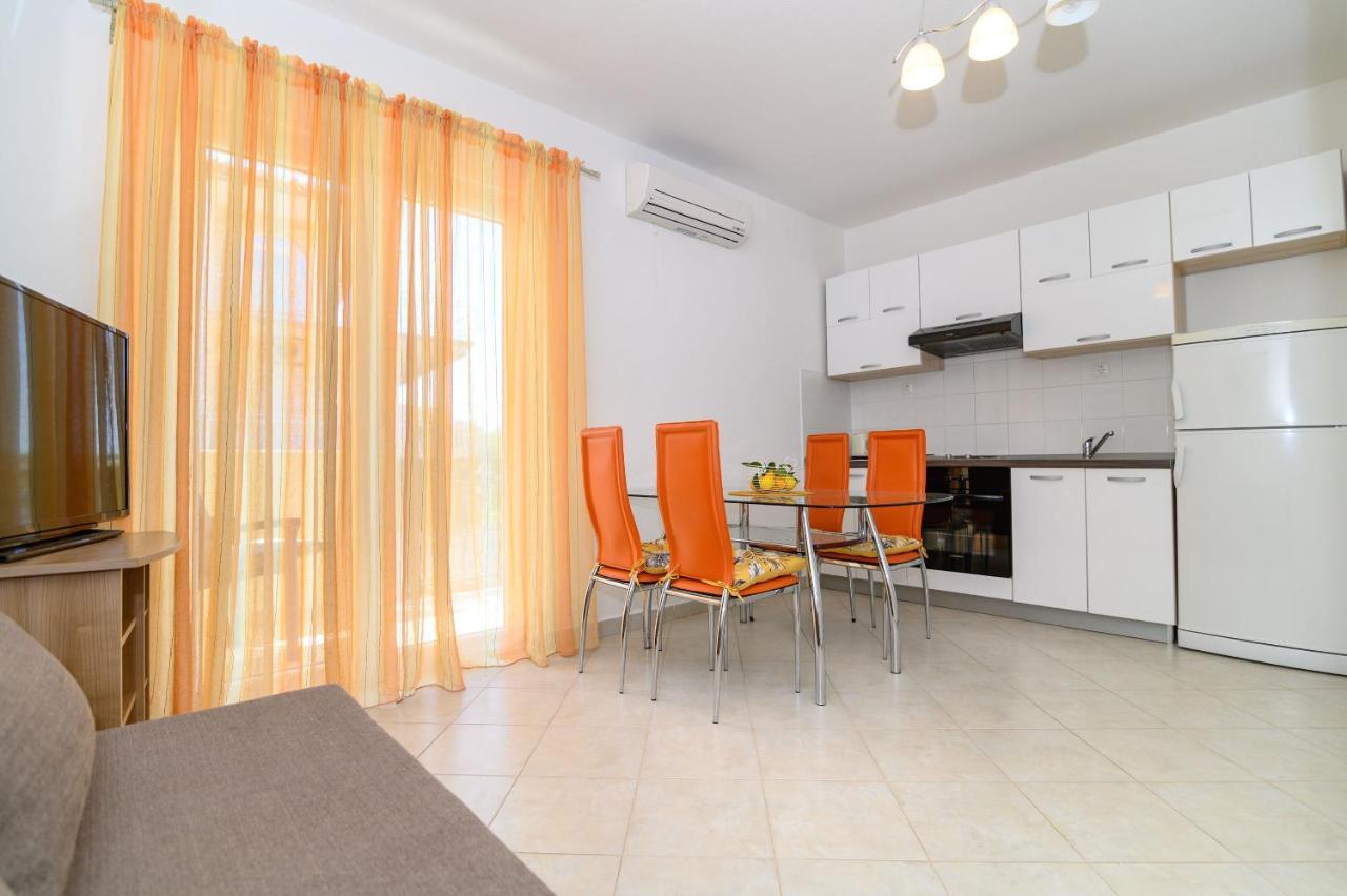 Apartments Vice Trogir Exterior foto